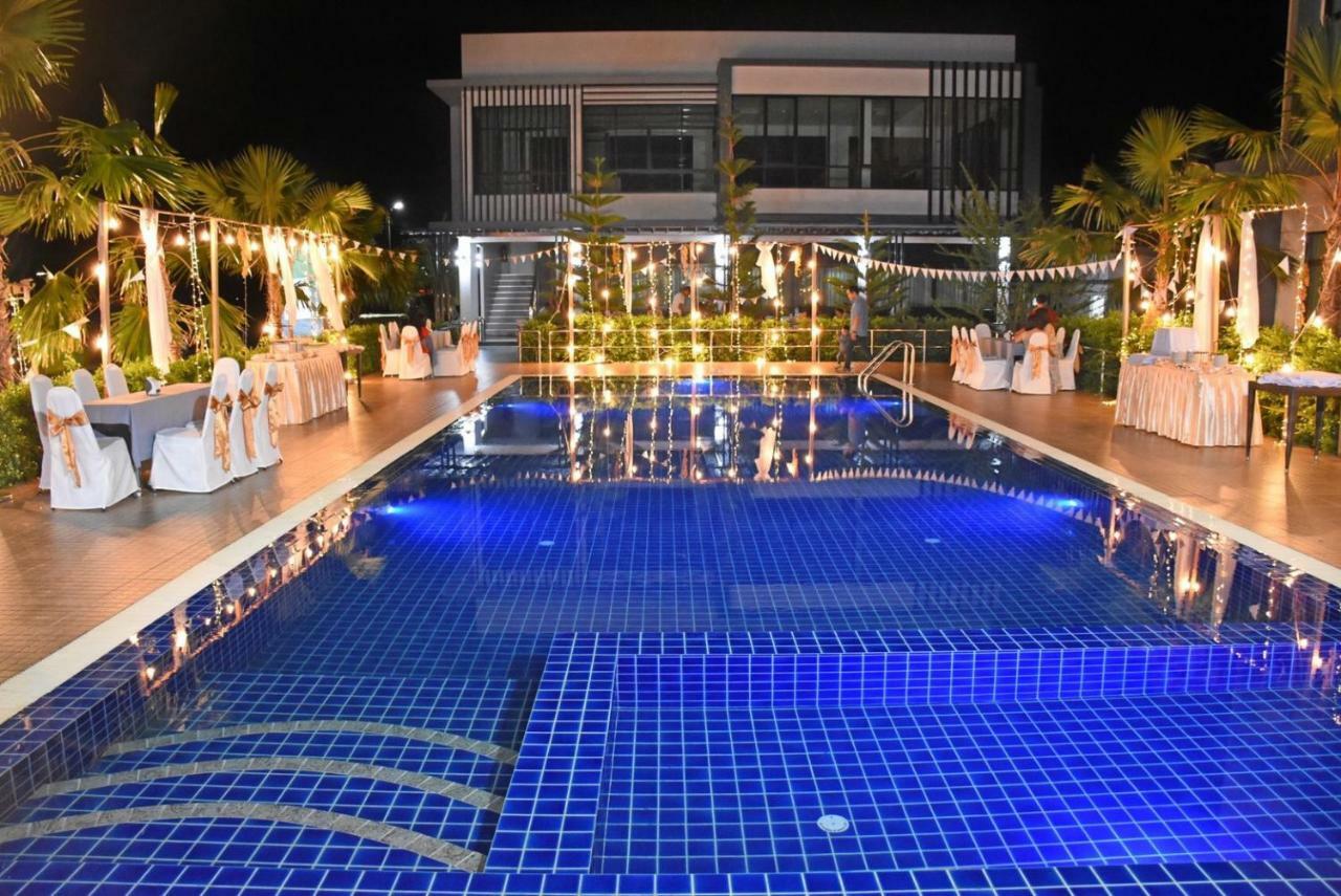 Eireann Boutique Hotel Prakhon Chai Exterior foto